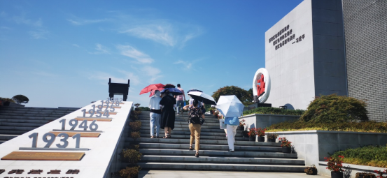 “沿着红色足迹学党史”-第十三党支部主题党日活动445.png