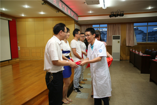 照片 2503.jpg 照片 2503.jpg
