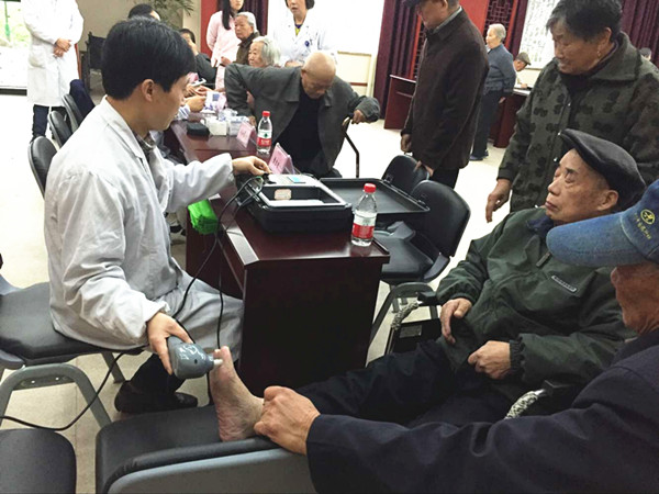 C:\Documents and Settings\Administrator\桌面\QQ图片20151116171659_副本.jpg