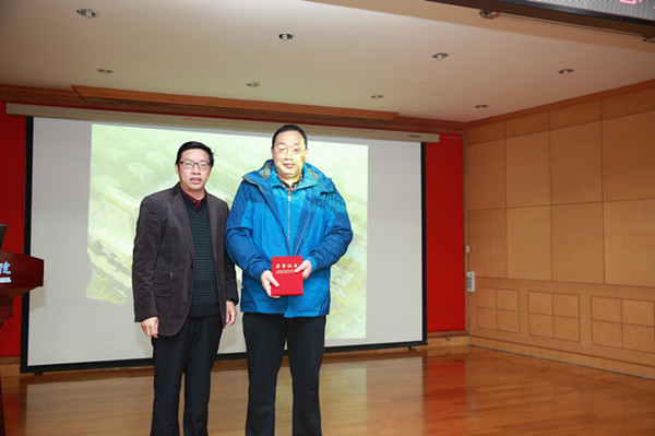 C:\Users\sony\Desktop\W20A7582_副本.jpg C:\Users\sony\Desktop\W20A7582_副本.jpg