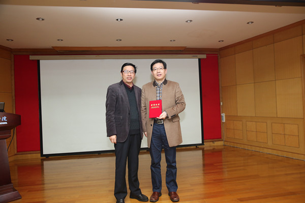 C:\Users\sony\Desktop\W20A7594_副本.jpg C:\Users\sony\Desktop\W20A7594_副本.jpg