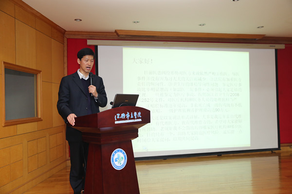 C:\Users\sony\Desktop\W20A7617_副本.jpg C:\Users\sony\Desktop\W20A7617_副本.jpg