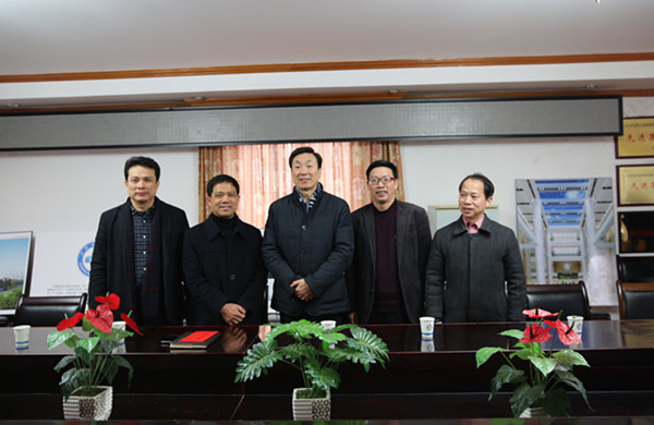 C:\Documents and Settings\Administrator\桌面\W20A9249_副本.jpg C:\Documents and Settings\Administrator\桌面\W20A9249_副本.jpg