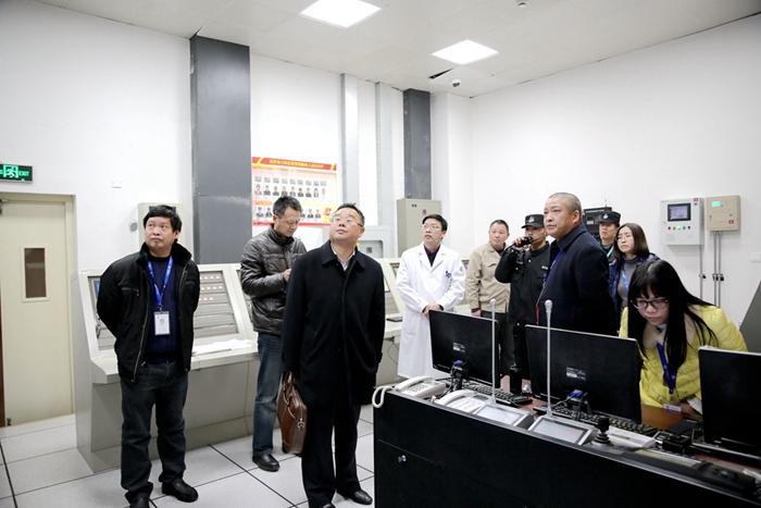 C:\Users\Administrator\Desktop\新建文件夹 (4)\W20A6997.JPG