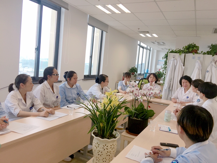 肿瘤内科副本.jpg 肿瘤内科副本.jpg