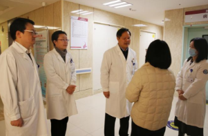 院工会开展2026年春节送温暖走访慰问活动